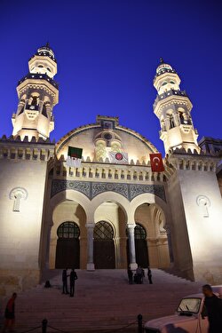 Turkey's state development aid agency (TIKA) has restored Algeria's historic Ketchaoua mosque known for being a symbol of the North African country's independence. The Ketchaoua Mosque was built during Ottoman rule in the 17th century in the neighborhood of Casbah in the capital Algiers. The mosque briefly became a cathedral in the 19th century before once again returning to it original status as a mosque in 1962, retaining its original grandeur.​