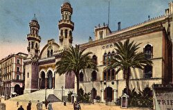 Turkey's state development aid agency (TIKA) has restored Algeria's historic Ketchaoua mosque known for being a symbol of the North African country's independence. The Ketchaoua Mosque was built during Ottoman rule in the 17th century in the neighborhood of Casbah in the capital Algiers. The mosque briefly became a cathedral in the 19th century before once again returning to it original status as a mosque in 1962, retaining its original grandeur.​