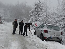 Snow turns cities into winter wonderland in Turkey