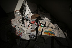 'سجى'.. فنانة فلسطينية تحول أنقاض منزلها للوحات فنية