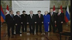 Dünya Basınında Protokol
