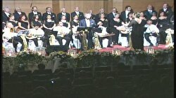 Adliye koridorunda konser