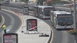 Metrobüs Beylikdüzü'nde