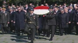 23 Nisan Anıtkabirde kutlandı