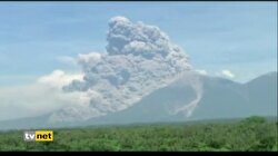 GUATEMALA YANARDAĞI HAREKETLENDİ