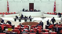 SURİYE TEZKERESİ GEÇTİ