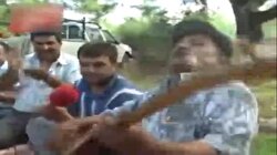 MİNİBÜSÜ İÇİN SÖYLEDİĞİ TÜRKÜ