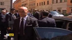 BERLUSCONİ GERİ GELİYOR MONTİ GİDİYOR