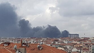 Massive fire breaks out in İstanbul