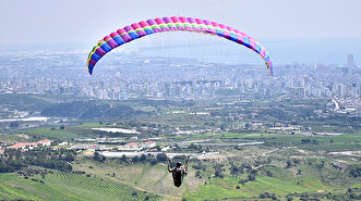 Parachutists new frequent destination 'Gelincik Hill'
