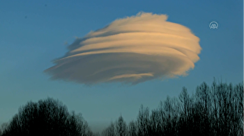 Turkish sky looks surreal with stunning lenticular cloud