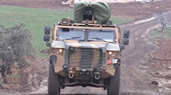 Turkey continues to send military reinforcement to Syria border