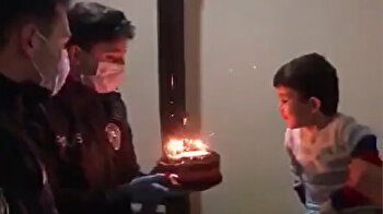 Turkish police help four-year-old boy celebrate birthday amid lockdown