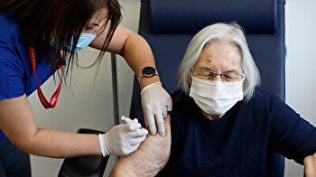 84-year-old woman gets 1st COVID-19 vaccine in Turkey