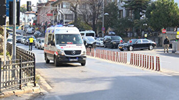 موكب أردوغان يتوقف لتمر سيارة الإسعاف