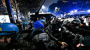 شاهد.. مظاهرات تجوب شوارع إيطاليا احتجاجا على توريد الأسلحة لأوكرانيا