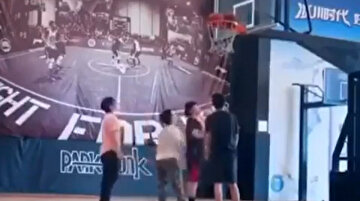 Basketbol sahasında eşine az rastlanır bir olay gerçekleşiyor