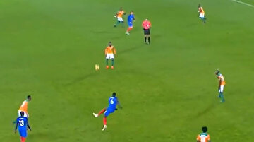 Fransız futbolcu Paul Pogba'nın muhteşem trivela pası