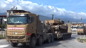 Suriye sınırına askeri sevkiyat: Çok sayıda obüs ve zırhlı personel taşıyıcısı yola çıktı
