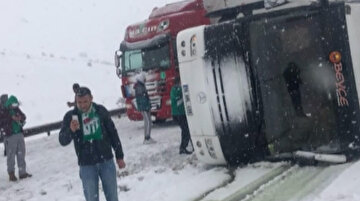 Bursaspor taraftarları kaza yaptıkları otobüsle geri döndü