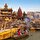 Öyle ki bugün de bu izler Varanasi’de görülüyor. Babürlü Hükümdarı Evrengzîb fesat yuvası haline geldiği gerekçesiyle yıktırdığı eski bir Hindu mabedinin yerine bugün Evrengzîb Camii adıyla bir cami inşa ettirmiş ki bu cami bugün de Ganj Nehri kıyısında yer alıyor. Zaten Varanasi’de hatırı sayılır bir Müslüman nüfus da yaşıyor. ⠀