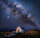 2020 Tarihi Mekanlar Fotoğrafçılık Yarışması'nın finalistlerinden fotoğrafçı Elena Pakhalyuk'un güzellikleriyle bilinen Yeni Zelanda'daki İyi Çoban Kilisesi'nin yıldızlı manzarası.