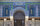 Kemerlerin orta noktasına inşa edilen Kubbetu's-Sahra'nın üzerinde, kubbe ile sekizgen yapının arasında, üstünde İsra suresinden ayetlerin yazılı olduğu, çinilerle süslenmiş bir boyunluk bulunuyor.