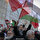Vatandaşlar, ellerinde Türk ve Filistin bayraklarıyla aziz şehitlerimizi yad ediyor