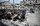 Gazze'de Filistinliler, cuma namazını İsrail saldırısında yıkılan Faruk Camisi enkazında kıldı