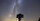 Perseid Meteor Yağmuru 2025 Zirve Günü ve İzleme Saatleri<br><br>Türkiye’nin coğrafi konumu, Perseid Meteor Yağmuru’nu izlemek için ideal fırsatlar sunuyor. 12 Ağustos 2025 sabahı, gece yarısından sonra 02.00 ile 05.00 saatleri arası en yüksek meteor yoğunluğunun beklendiği zaman dilimi olacak. Bu saatlerde meteor yağmurunun radyant noktası kuzeydoğu ufkunda yükselmiş olacak.<br><br>Zirve tarihi: 12 Ağustos 2025<br><br>En iyi izleme zamanı: 02.00 – 05.00 arası<br><br>İzleme yönü: Kuzeydoğu ufku<br><br>İdeal ortam: Işık kirliliğinin az olduğu, açık ve karanlık alanlar