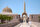 1970'ten 2020'deki vefatına kadar Umman'ı yöneten Sultan Kabus bin Said'in emriyle inşa edilen ve 416 bin metrekarelik geniş bir alan üzerinde yükselen Sultan Kabus Ulu Camii, 2001 yılında ibadete açıldı.