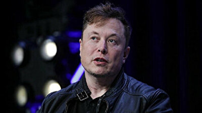Elon Musk wants 1 billion Twitter users, hints at layoffs in first meeting with company