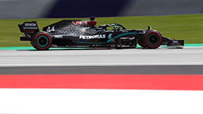 Hamilton completes Austrian practice sweep, Latifi crashes