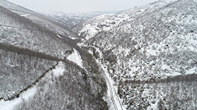 جبل غانوس يتألق بردائه الأبيض في تكيرداغ التركية