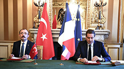 تركيا وفرنسا توقعان بروتوكولا لتعزيز العلاقات الاقتصادية