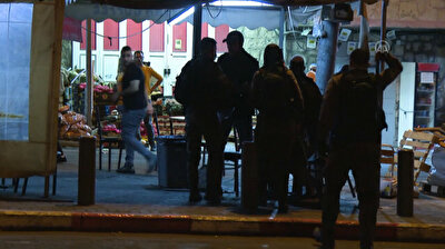 Israeli police storm Damascus Gate, fire stun grenades at Palestinians