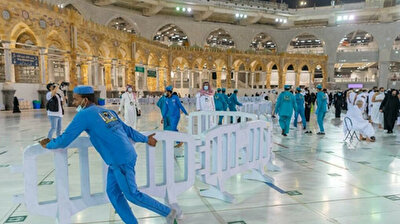 Saudi Arabia removes barriers around holy Kaaba