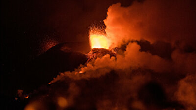 La Palma volcano lava destroys 2,185 buildings in 33 days