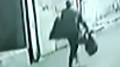 Hungry thief first dines at tea-house, then walks off with TV
