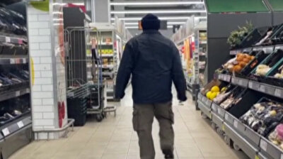 UK shoppers face empty shelves in London markets due to ongoing logistic crisis