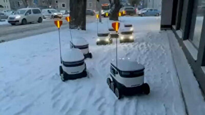 Delivery robots get stuck on snow-covered sidewalk in Estonia