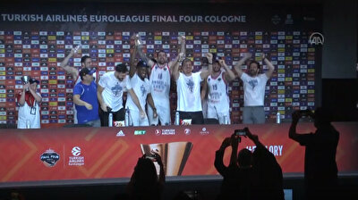 Turkish basketball stars celebrate in locker rooms after beating Barcelona in EuroLeague