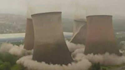 Four cooling towers 117 meters high demolished in controlled explosion