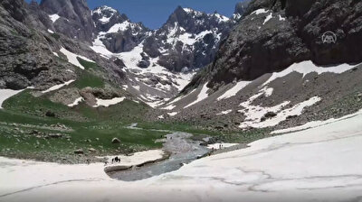 Mount Cilo in Turkey's Hakkari attacts visitors