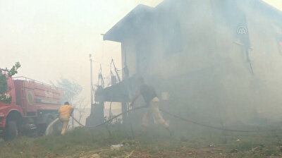 Locals join efforts to battle wildfire in Turkish resort city of Antalya
