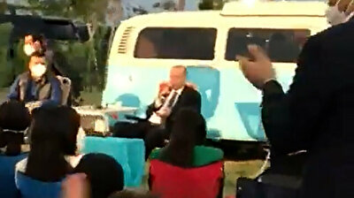 Erdogan sings with Turkish youth during visit to Mersin