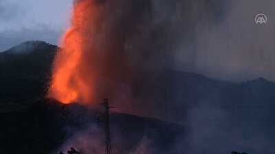 Volcanic eruptions intensify on Spain's Canary Island