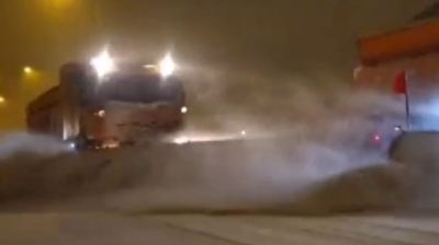 Cold, snowfall disrupts life and shutters roads in Istanbul