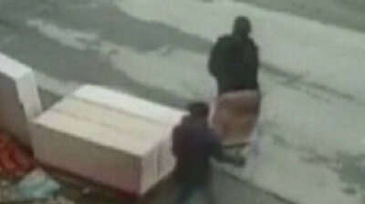 Shameless thieves steal wheelbarrow in Turkey’s Istanbul