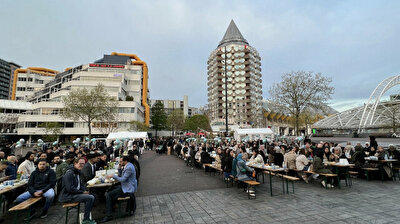 Street iftar held for Muslims in Rotterdam
